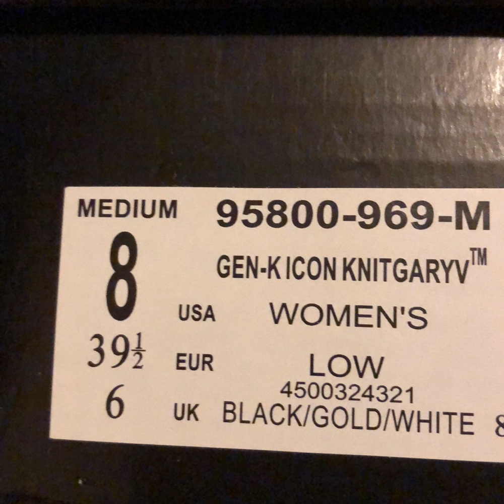 SIGNED GARY VEE SNEAKERS - Picture 3 of 3